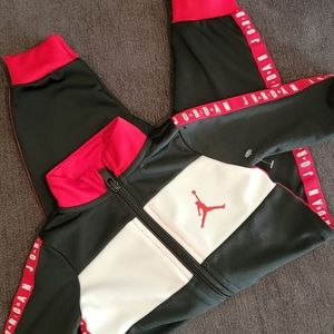 3/6 Nike Baby Jumper Jumpsuit zip up NWT Black Red and White